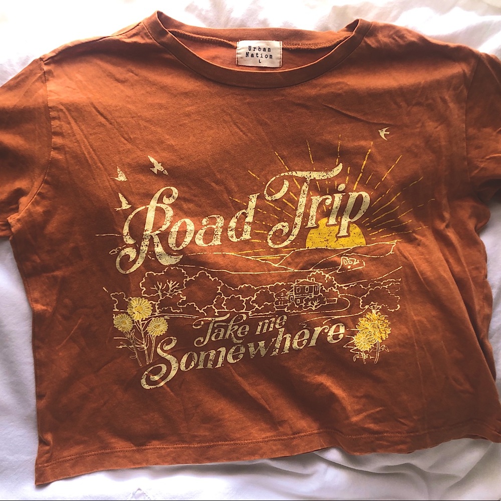 summery short sleeve graphic shirt🏷